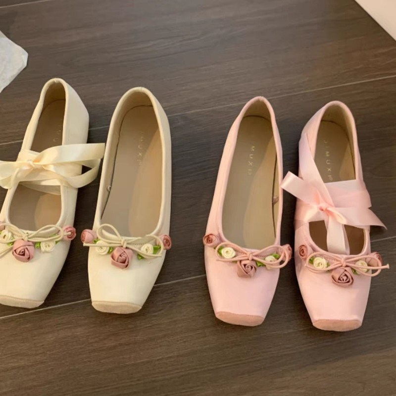 Embroidery Design - Frauen Wohnungen Bogen Marie Janes Schuhe