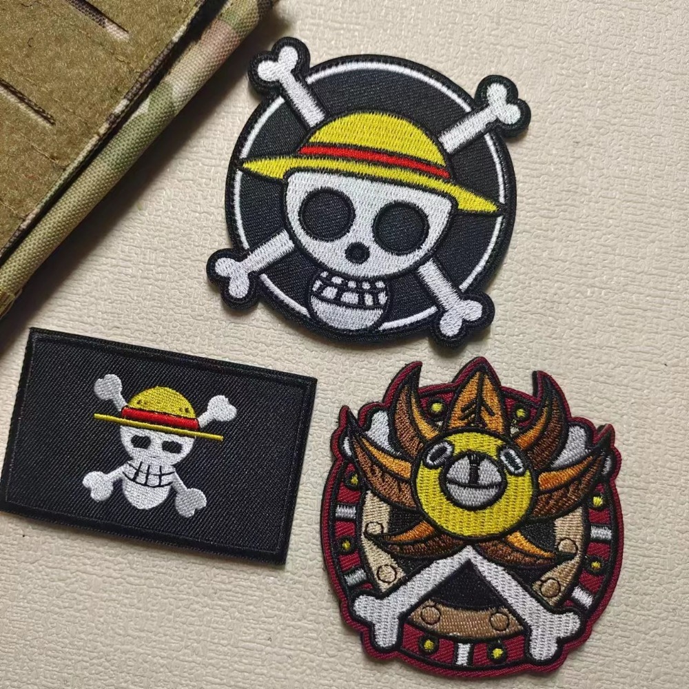 Embroidery Patch - One Piece Badg Cartoon Ärmelaufnäher, Stickaufnäher