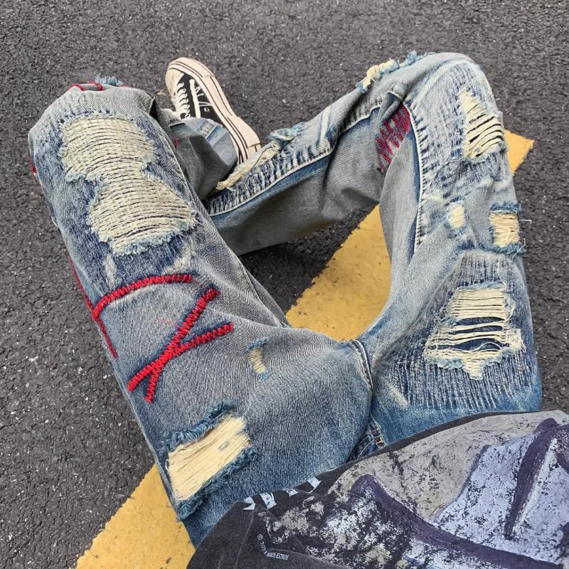 Zerrissene männliche Cowboy-Ho – Embroidery On Jeans Bewertung und Preis