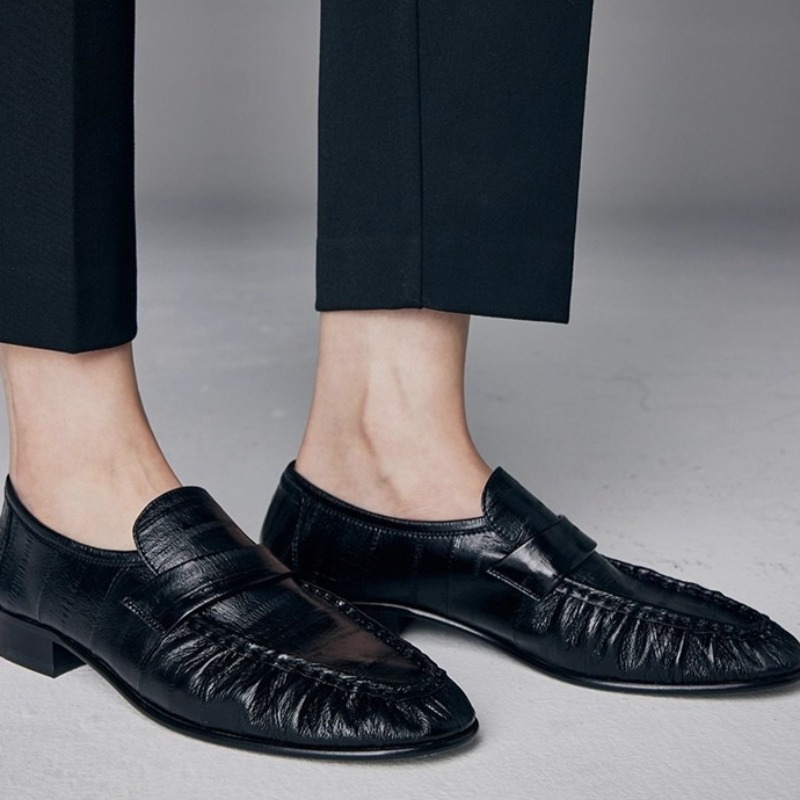 Luxuriöse Damenschuhe Neue Han – Embroidery Flat Shoes Bewertung und Preis