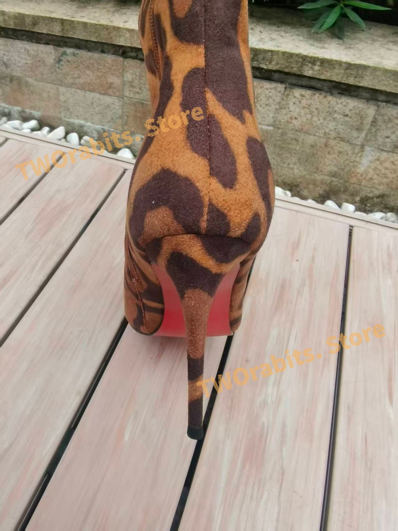 Leopard Print Knie Boot Punkt  – Embroidery Design Bewertung und Preis