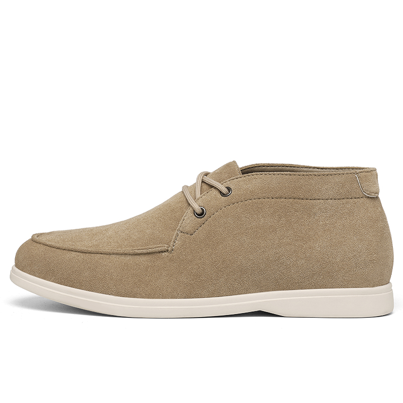 Klassische Chukka-Stiefel aus  – Embroidery White Bewertung und Preis