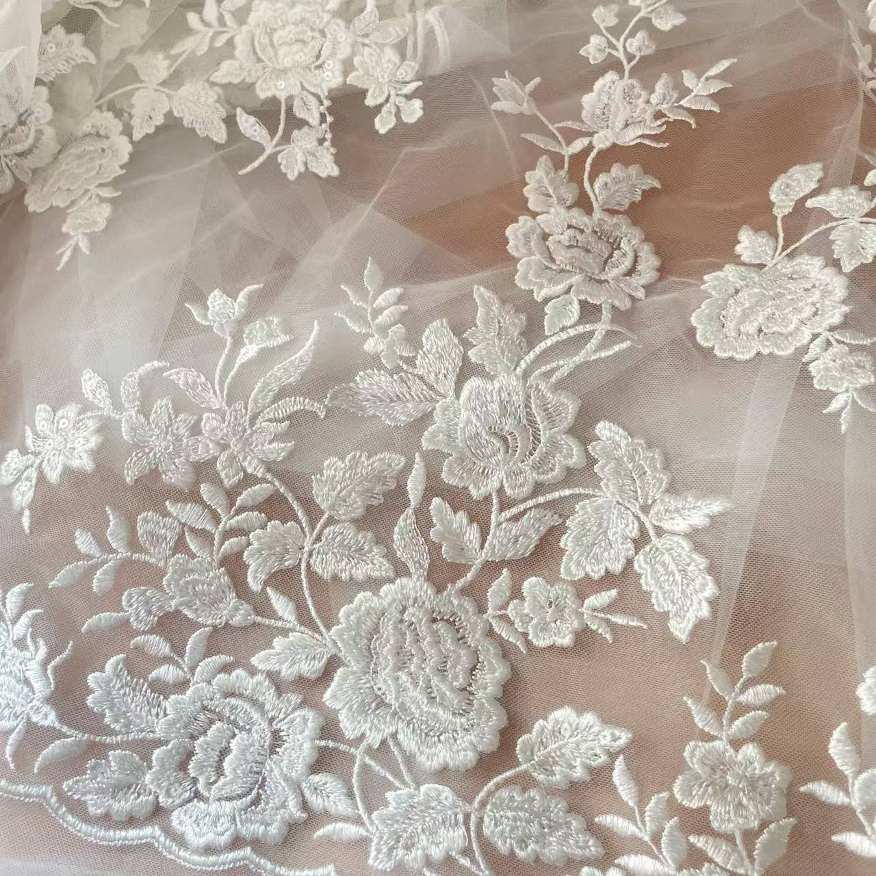 Französischer bestickter Spitz – Embroidery Flower Pattern Bewertung und Preis