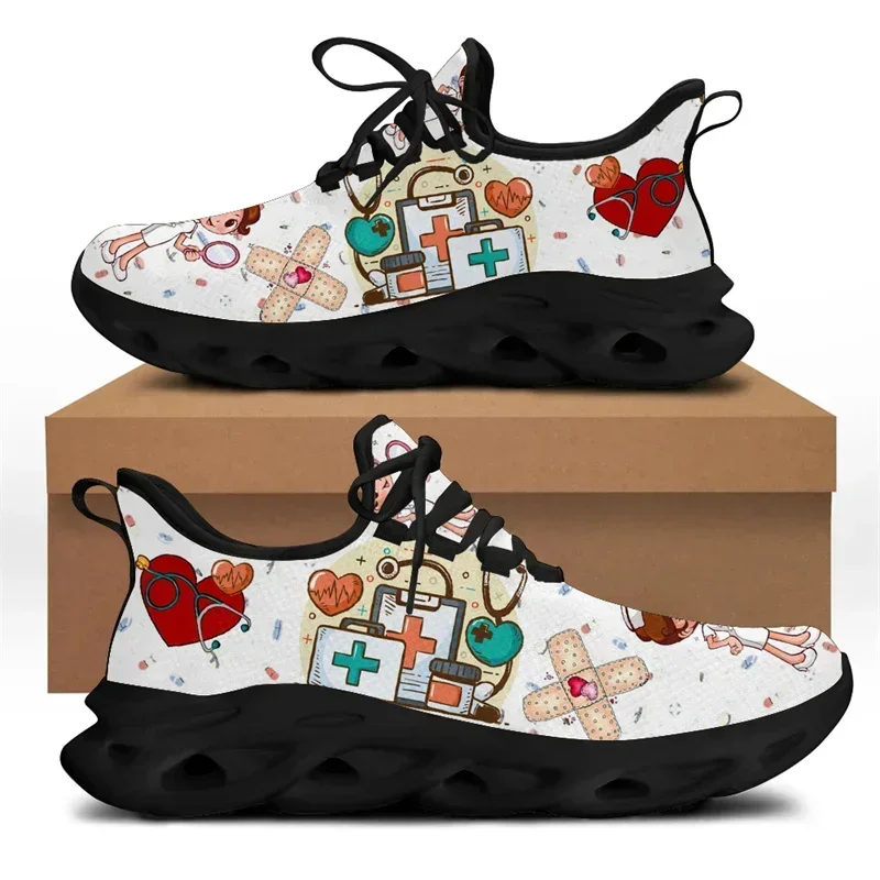 Weiße Pflegeschuhe für Frauen, – Embroidery White Bewertung und Preis